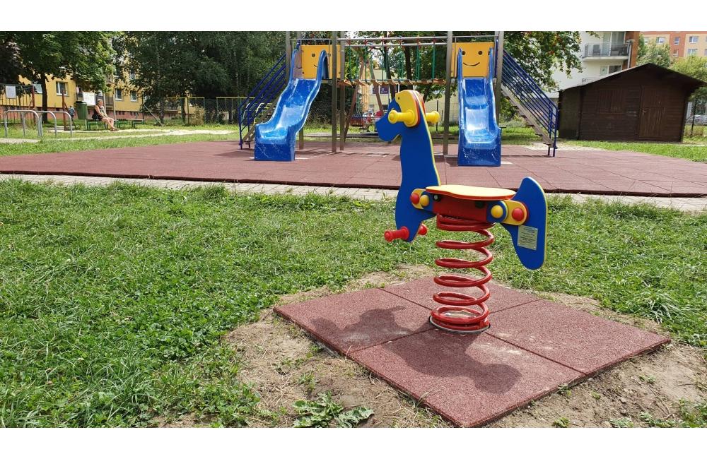 FOTO: Zrekonštruované detské ihriská v Žiline, foto 3