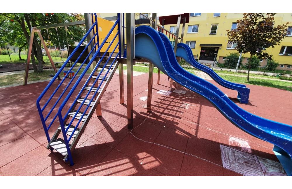 FOTO: Zrekonštruované detské ihriská v Žiline, foto 5