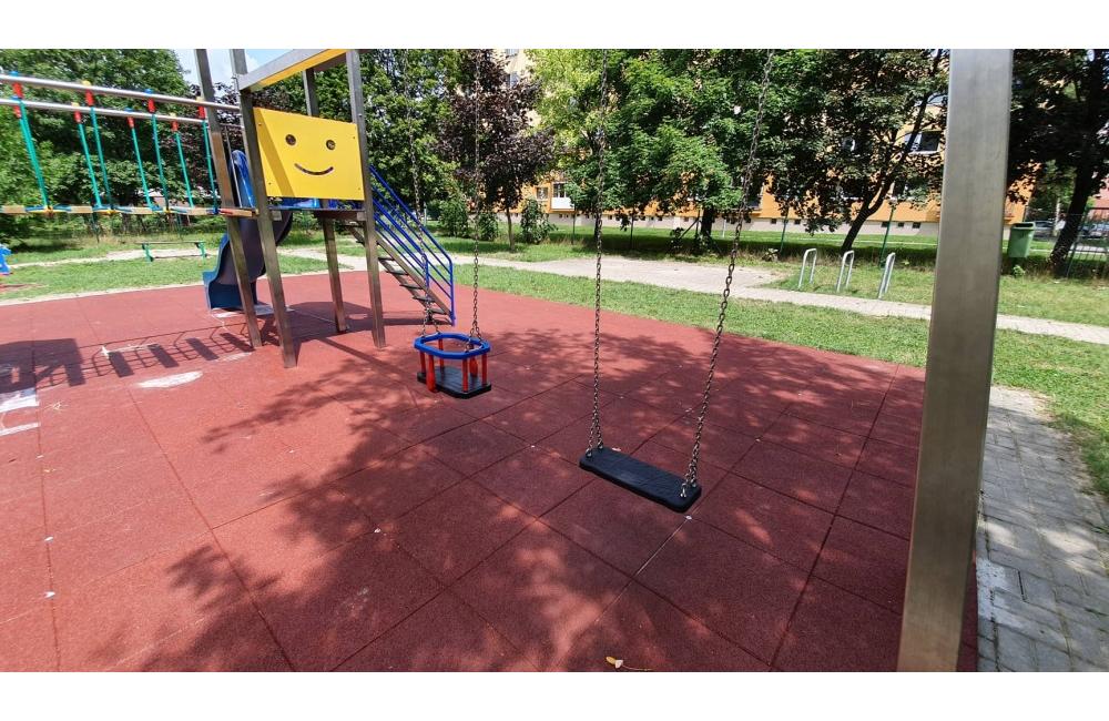 FOTO: Zrekonštruované detské ihriská v Žiline, foto 7