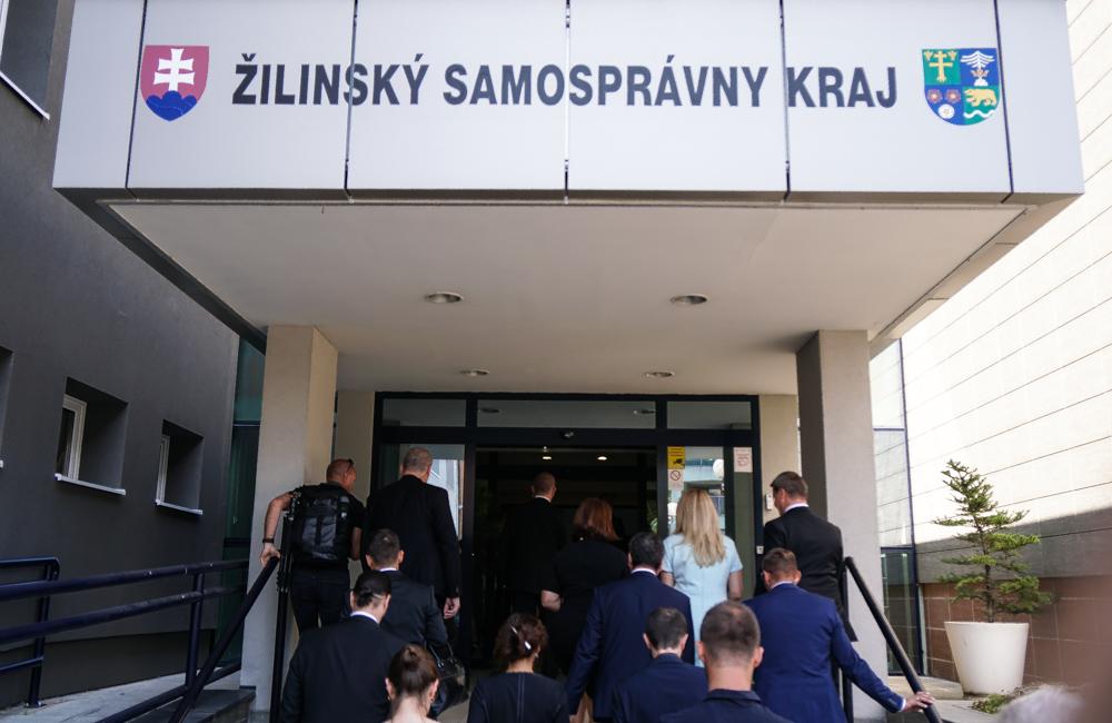 FOTO: Prezidentka Zuzana Čaputová začala oficiálnu návštevu Žiliny v sídle ŽSK, foto 12