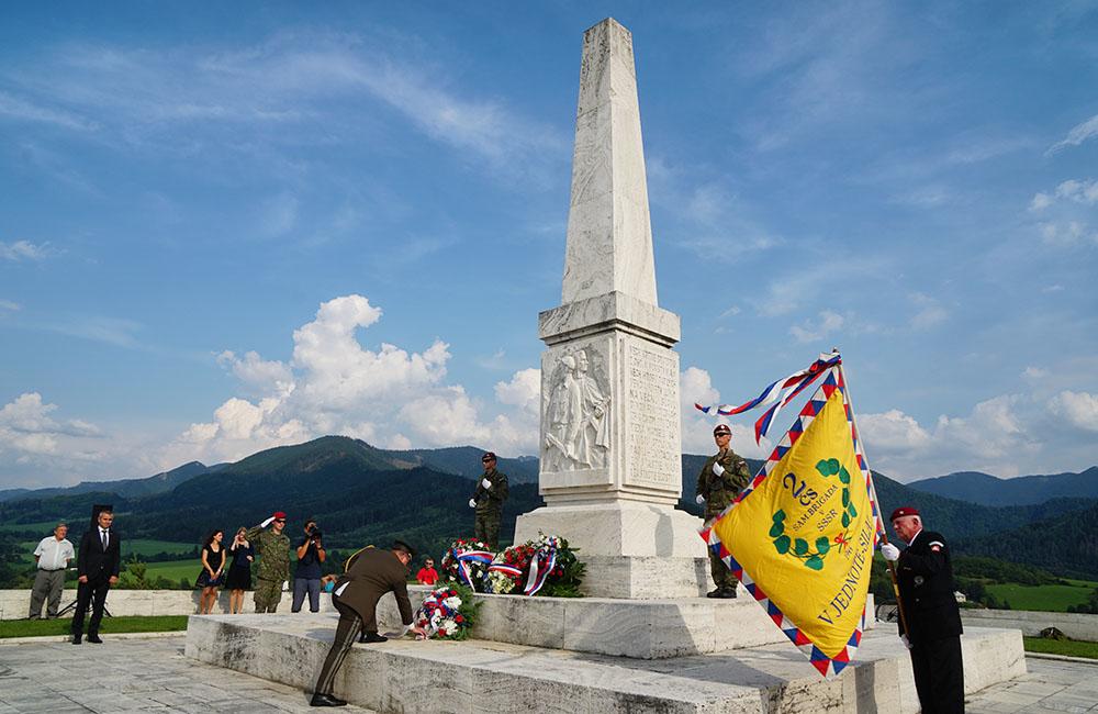 FOTO: Pri pamätníku v Strečne si uctili francúzskych partizánov, foto 5