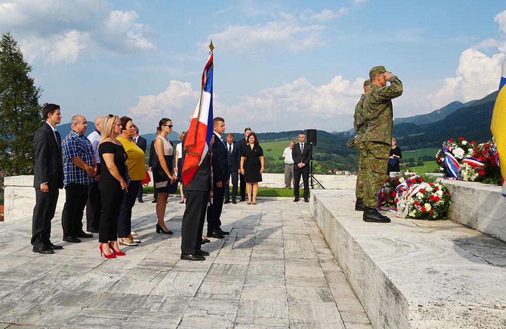 FOTO: Pri pamätníku v Strečne si uctili francúzskych partizánov, foto 9