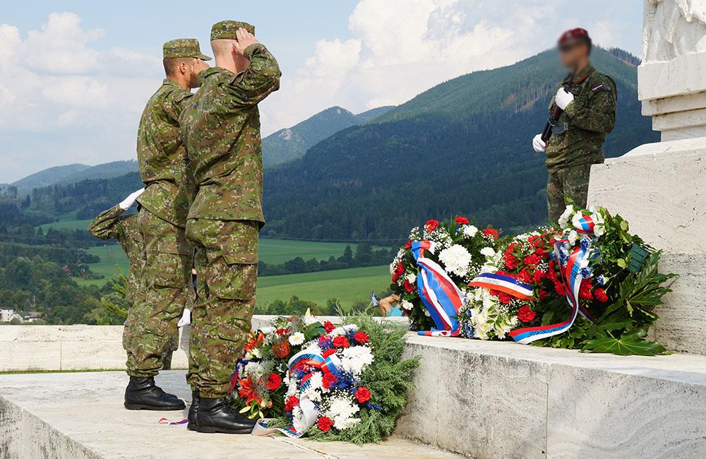 FOTO: Pri pamätníku v Strečne si uctili francúzskych partizánov, foto 14