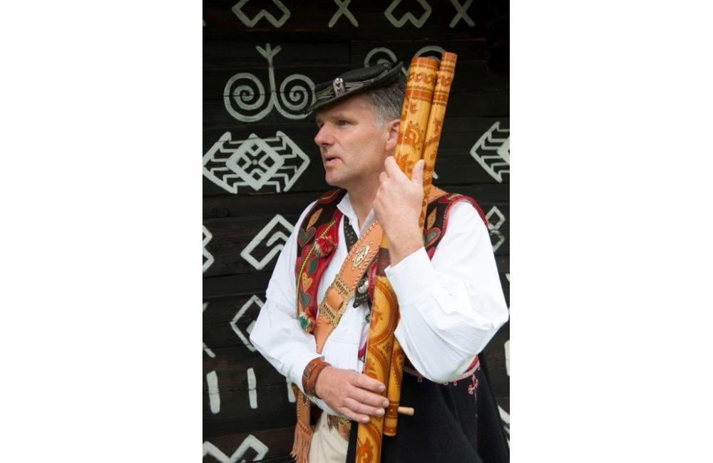 FOTO: Stretnutie fujaristov v Čičmanoch, foto 4