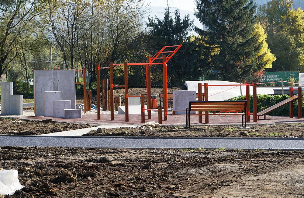 FOTO: Práce na výstavbe nového skateparku na Oravskej ceste finišujú, foto 5