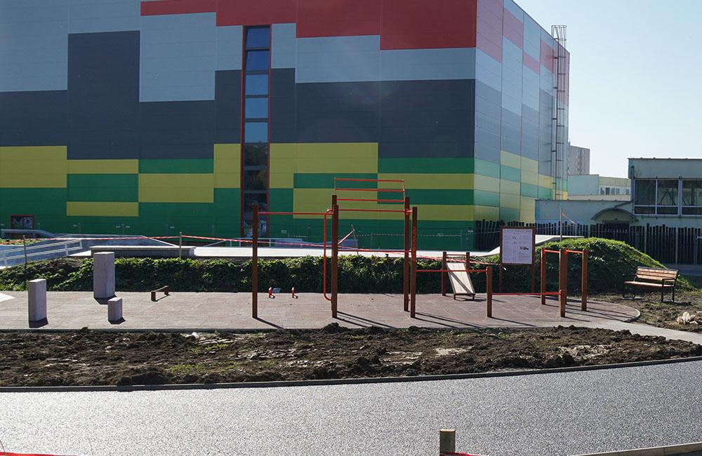 FOTO: Práce na výstavbe nového skateparku na Oravskej ceste finišujú, foto 3