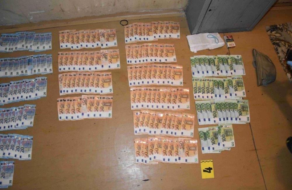 Úspešná policajná akcia na Liptove zameraná proti páchateľom drogovej trestnej činnosti, foto 1