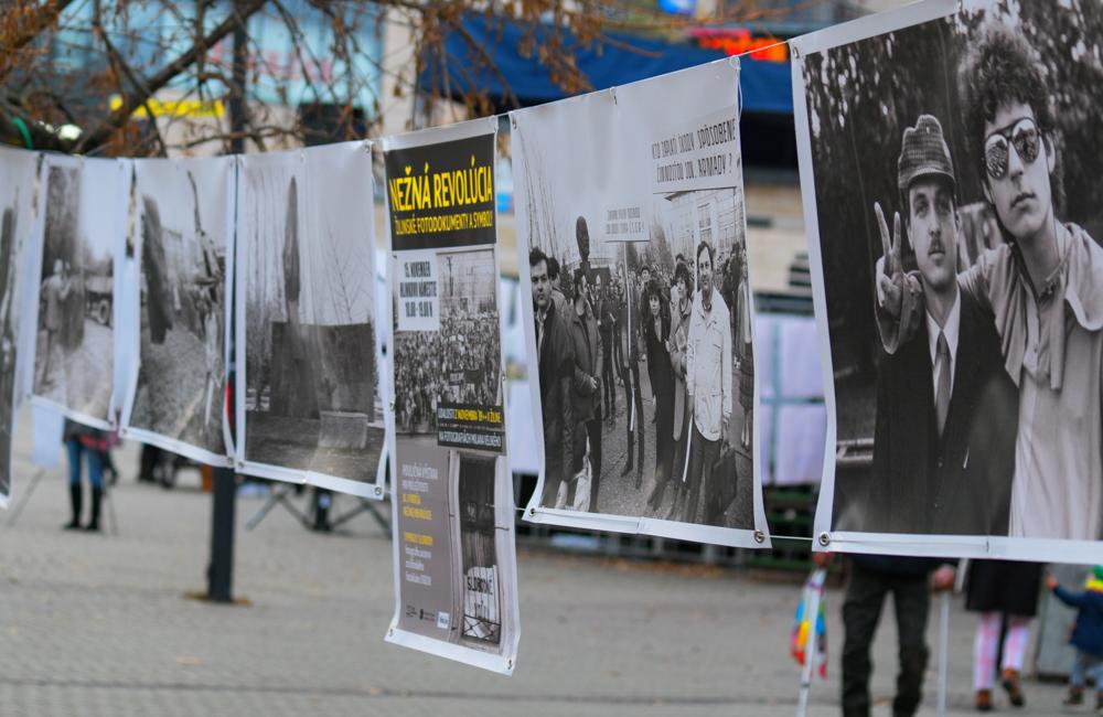 FOTO: Výstava Nežná revolúcia - žilinské fotodokumenty a symboly , foto 1