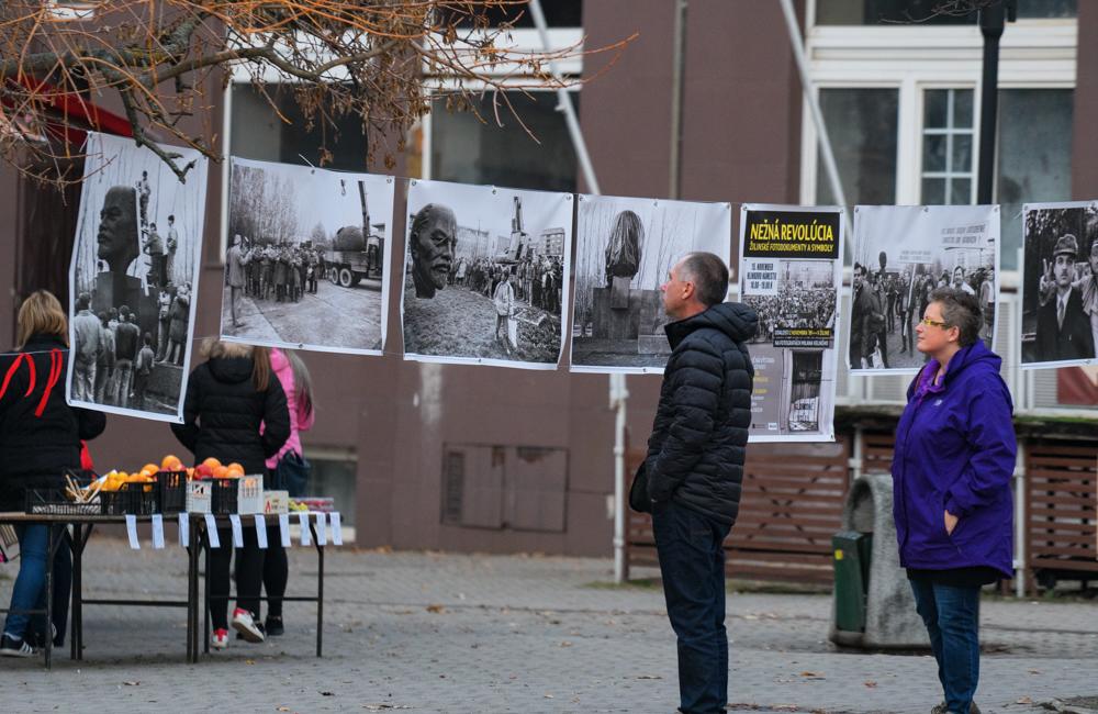 FOTO: Výstava Nežná revolúcia - žilinské fotodokumenty a symboly , foto 16