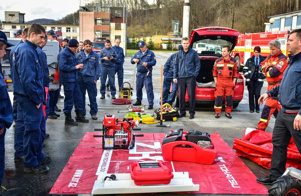 Prezentácia českých hasičov v Žiline na tému efektívneho hasenia požiarov, foto 4