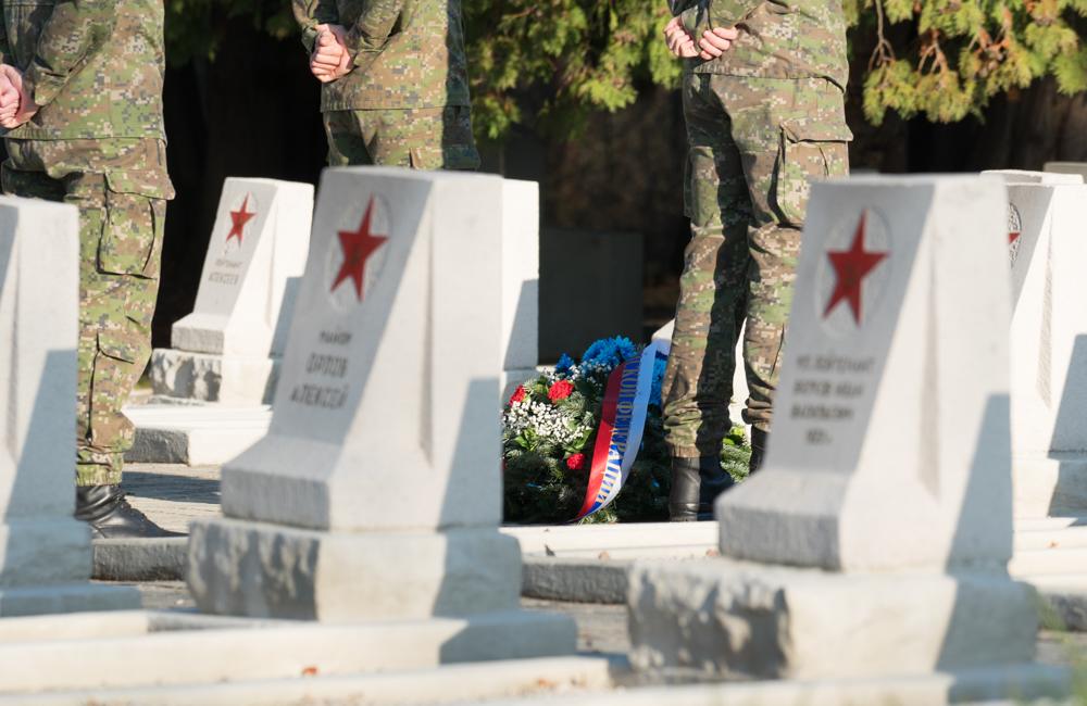 FOTO: Slávnostný ceremoniál symbolického odobratia zeme z Pamätníka vojakov Červenej armády v Žiliny, foto 3