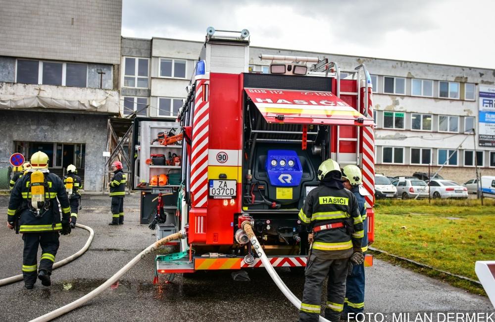 FOTO: Taktické cvičenie hasičov zamerané na požiar výškovej budovy, foto 37