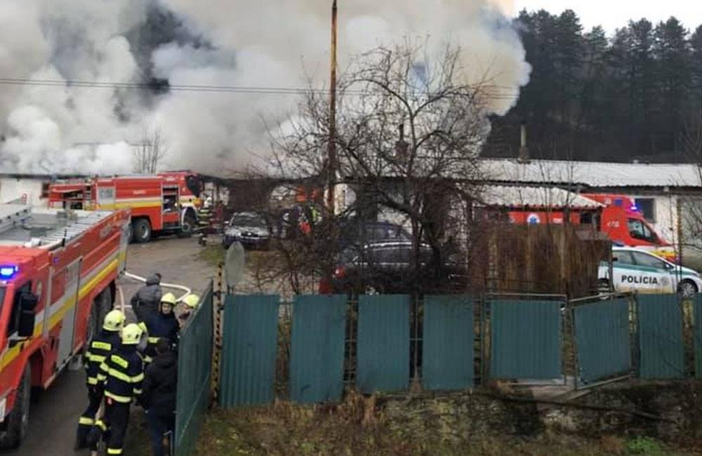 Požiar budovy autoservisu v obci Stráža 25.12.2019, foto 2
