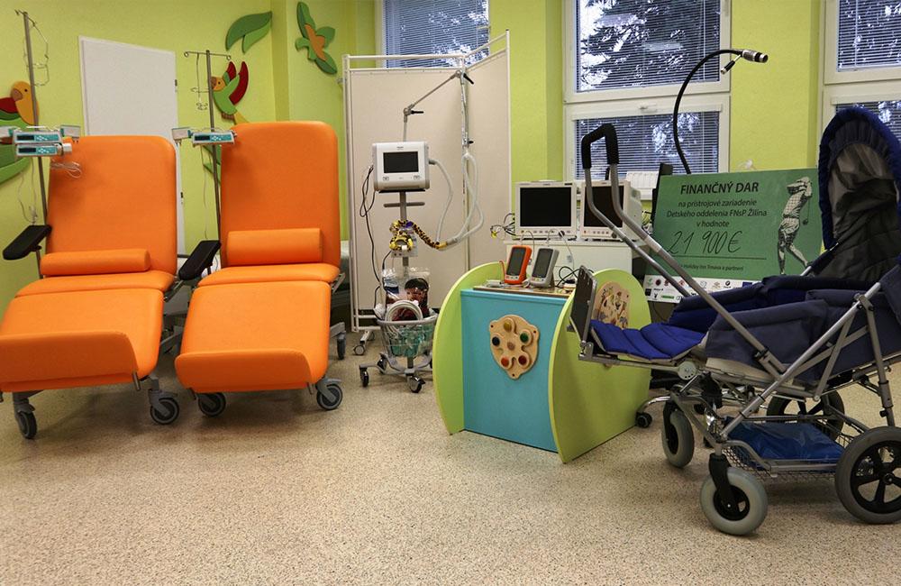 Oddelenie pediatrie v žilinskej nemocnici získalo nové prístroje a vybavenie, foto 1