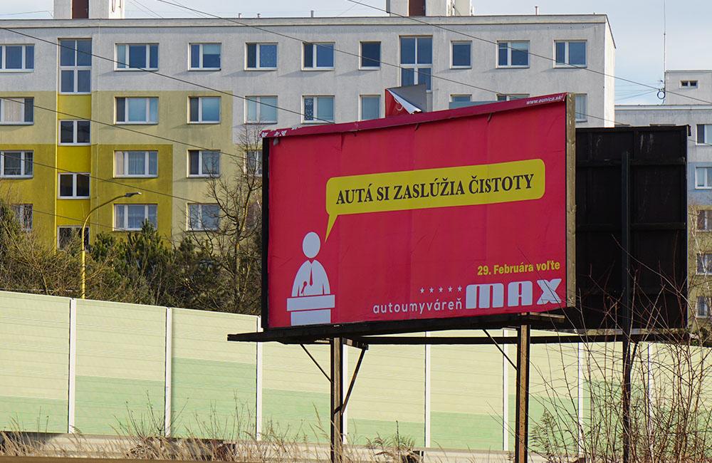 Reklamy pripomínajúce volebnú kampaň propagujú autoumyváreň MAX, foto 1