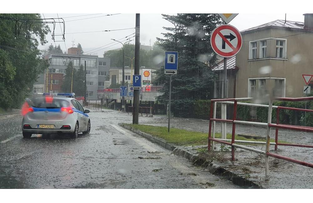 FOTO: Výdatný dážď zaplavil viacero ciest v Žiline a mestských častiach, foto 4