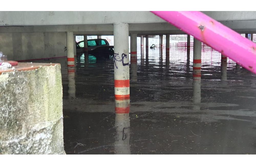 FOTO: Výdatný dážď zaplavil viacero ciest v Žiline a mestských častiach, foto 13