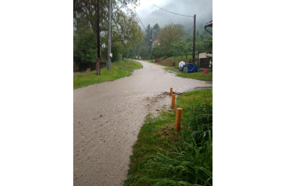 FOTO: Výdatný dážď zaplavil viacero ciest v Žiline a mestských častiach, foto 6