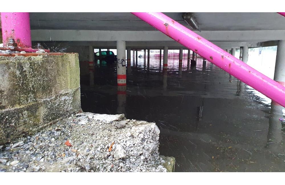 FOTO: Výdatný dážď zaplavil viacero ciest v Žiline a mestských častiach, foto 11