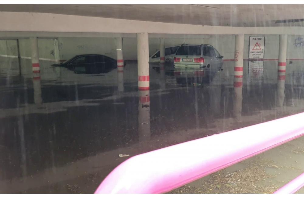 FOTO: Výdatný dážď zaplavil viacero ciest v Žiline a mestských častiach, foto 1
