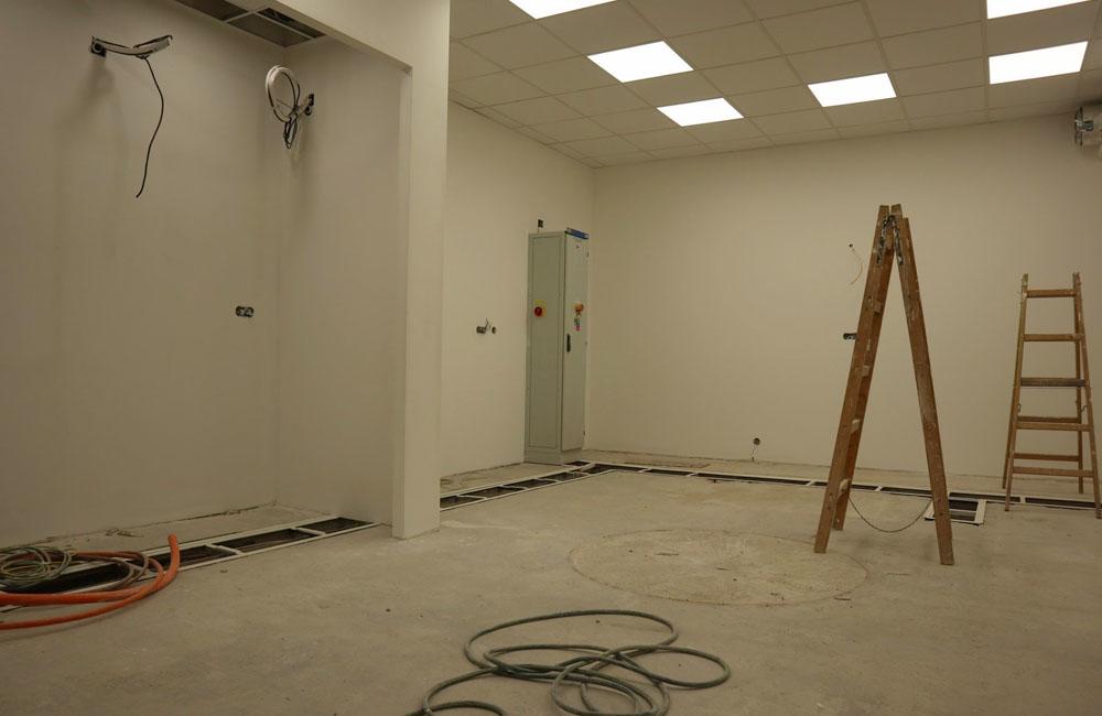 FOTO: Stavebný ruch v žilinskej nemocnici neutícha, na oddelení onkológie inštalujú nové zariadenia, foto 5