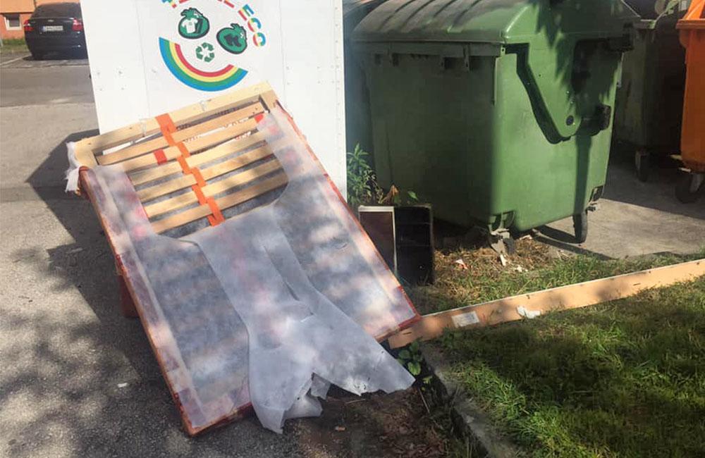 FOTO: Skládky nadrozmerného odpadu na žilinských sídliskách, foto 1
