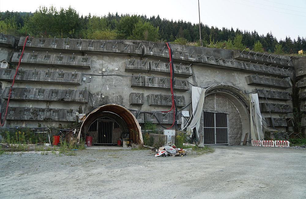 FOTO: Obhliadka stavby diaľničného úseku D1 Lietavská Lúčka - Višňové - Dubná Skala, foto 7