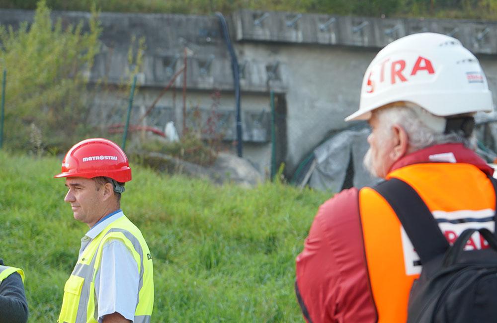 FOTO: Obhliadka stavby diaľničného úseku D1 Lietavská Lúčka - Višňové - Dubná Skala, foto 2