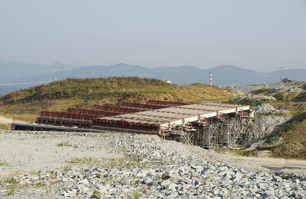 FOTO: Obhliadka stavby diaľničného úseku D1 Lietavská Lúčka - Višňové - Dubná Skala, foto 11