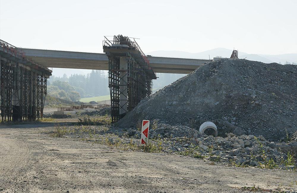 FOTO: Obhliadka stavby diaľničného úseku D1 Lietavská Lúčka - Višňové - Dubná Skala, foto 16