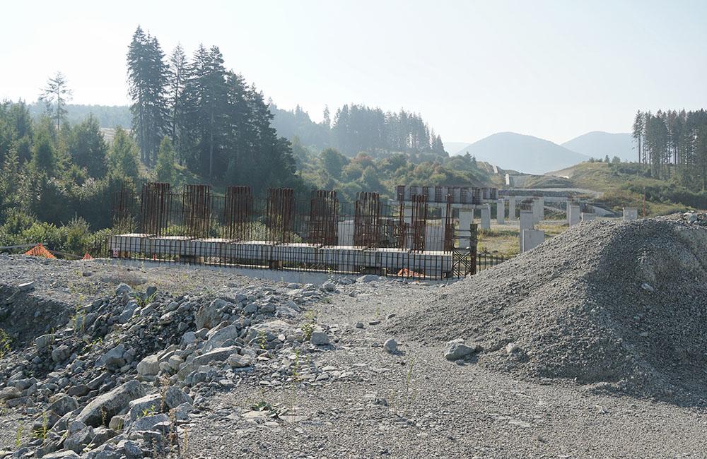 FOTO: Obhliadka stavby diaľničného úseku D1 Lietavská Lúčka - Višňové - Dubná Skala, foto 17