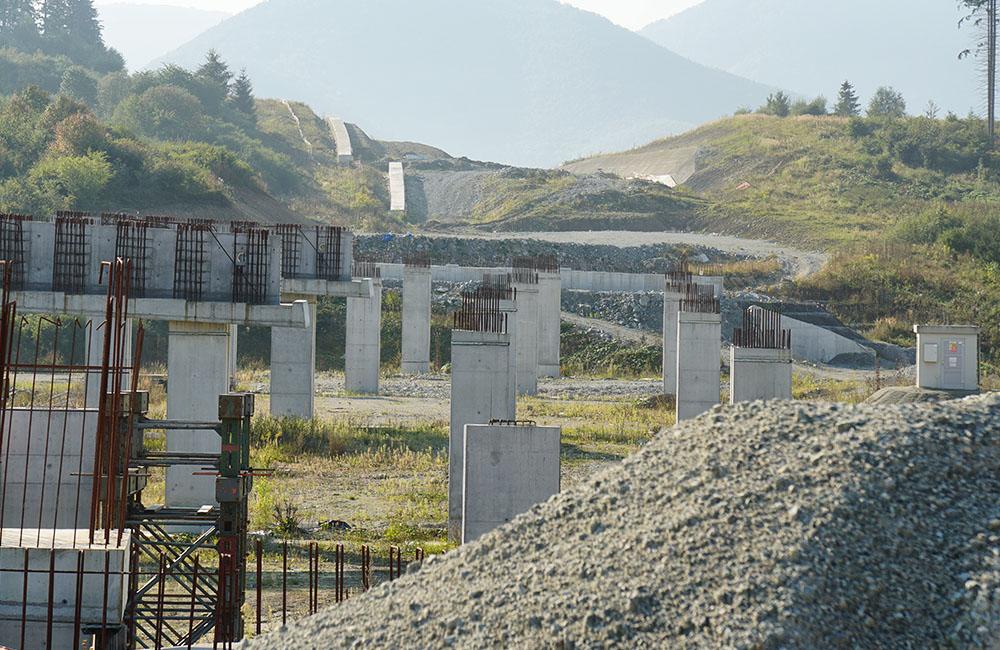 FOTO: Obhliadka stavby diaľničného úseku D1 Lietavská Lúčka - Višňové - Dubná Skala, foto 18