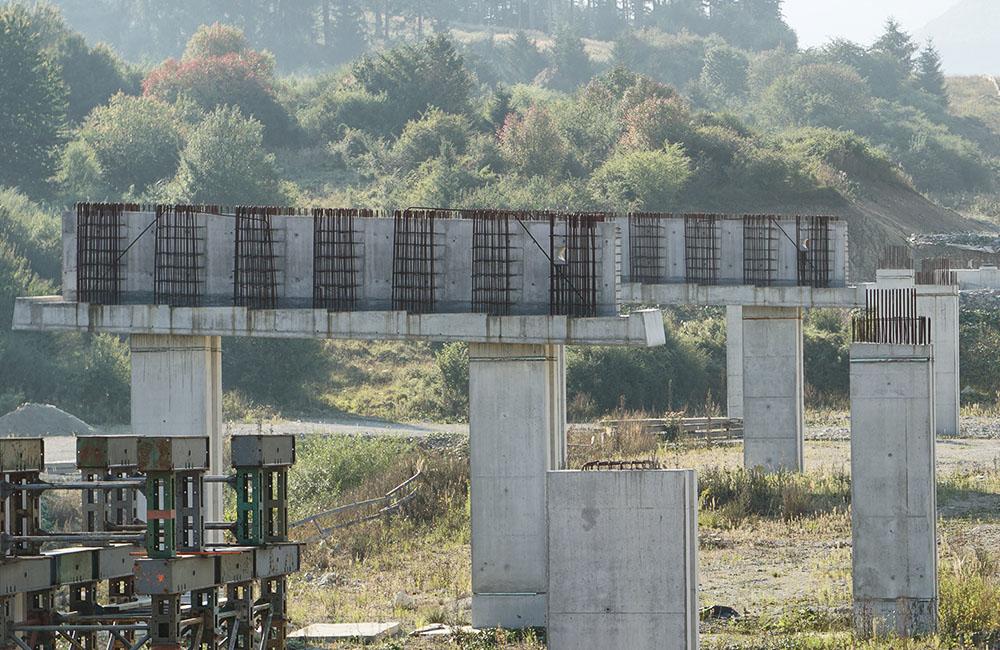 FOTO: Obhliadka stavby diaľničného úseku D1 Lietavská Lúčka - Višňové - Dubná Skala, foto 19