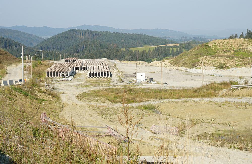 FOTO: Obhliadka stavby diaľničného úseku D1 Lietavská Lúčka - Višňové - Dubná Skala, foto 22