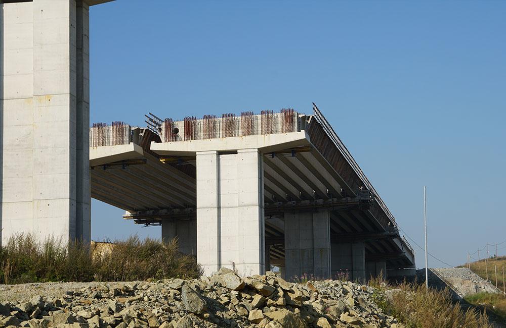 FOTO: Obhliadka stavby diaľničného úseku D1 Lietavská Lúčka - Višňové - Dubná Skala, foto 29