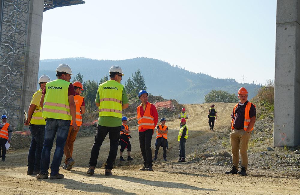 FOTO: Obhliadka stavby diaľničného úseku D1 Lietavská Lúčka - Višňové - Dubná Skala, foto 30