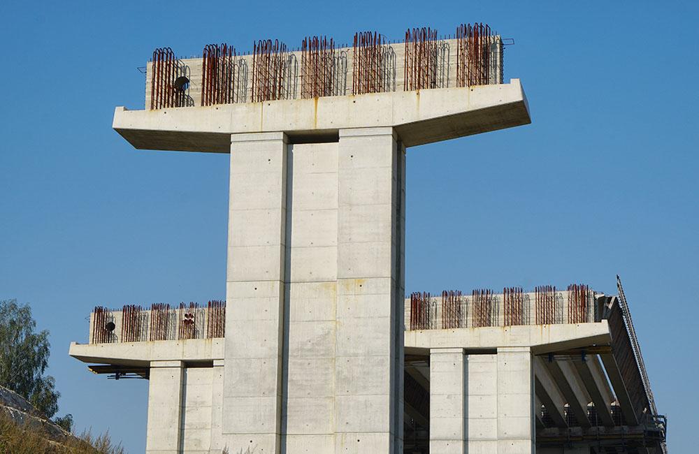 FOTO: Obhliadka stavby diaľničného úseku D1 Lietavská Lúčka - Višňové - Dubná Skala, foto 36