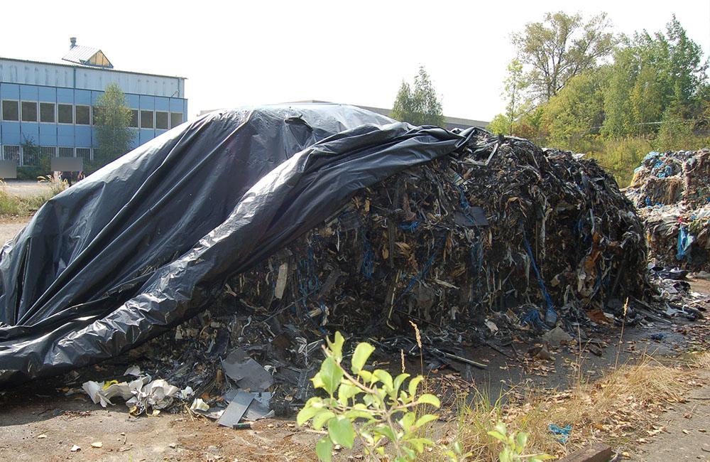 FOTO: Polícia odhalila nelegálnu skládku odpadu v Martine, foto 3