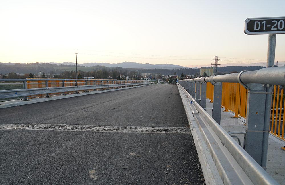 FOTO: Most na ceste z Bytčice do Rosiny je otvorený, na privádzači dokončujú asfaltový koberec, foto 12