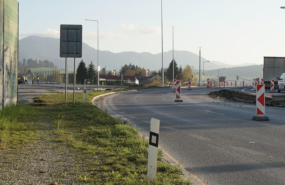 FOTO: Most na ceste z Bytčice do Rosiny je otvorený, na privádzači dokončujú asfaltový koberec, foto 4