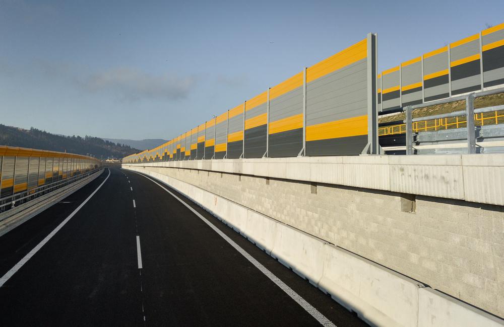 FOTO: Dnes otvoria nový úsek diaľnice D3 medzi Čadcou a Svrčinovcom, foto 4