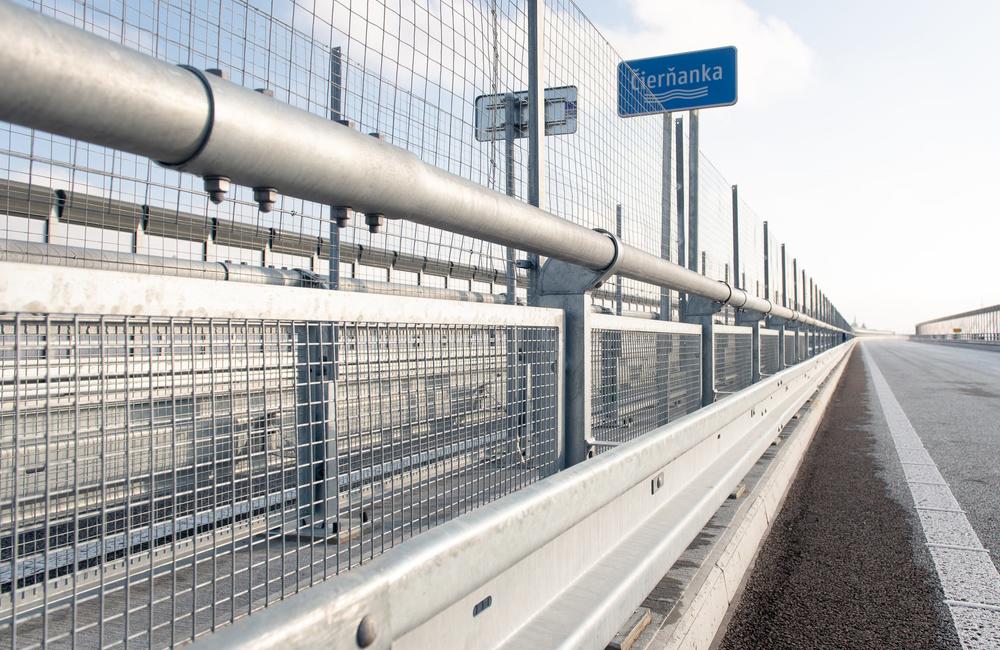 FOTO: Dnes otvoria nový úsek diaľnice D3 medzi Čadcou a Svrčinovcom, foto 8