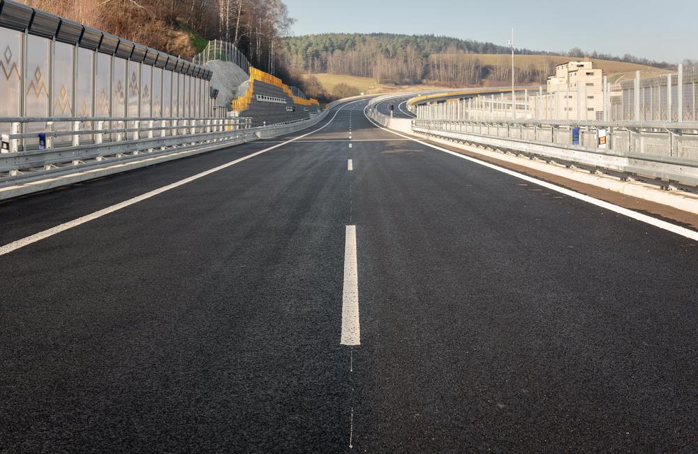 FOTO: Dnes otvoria nový úsek diaľnice D3 medzi Čadcou a Svrčinovcom, foto 9