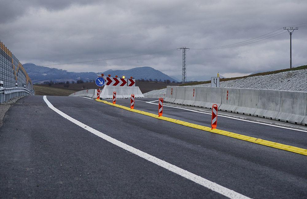 FOTO: Napojenie diaľnice D1 na privádzač cez križovatku v Lietavskej Lúčke, foto 22