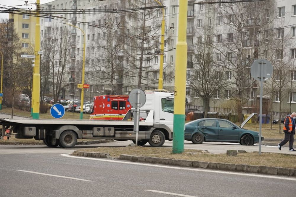 FOTO: Na Matice Slovenskej došlo k nehode osobného vozidla a kamiónu, foto 7