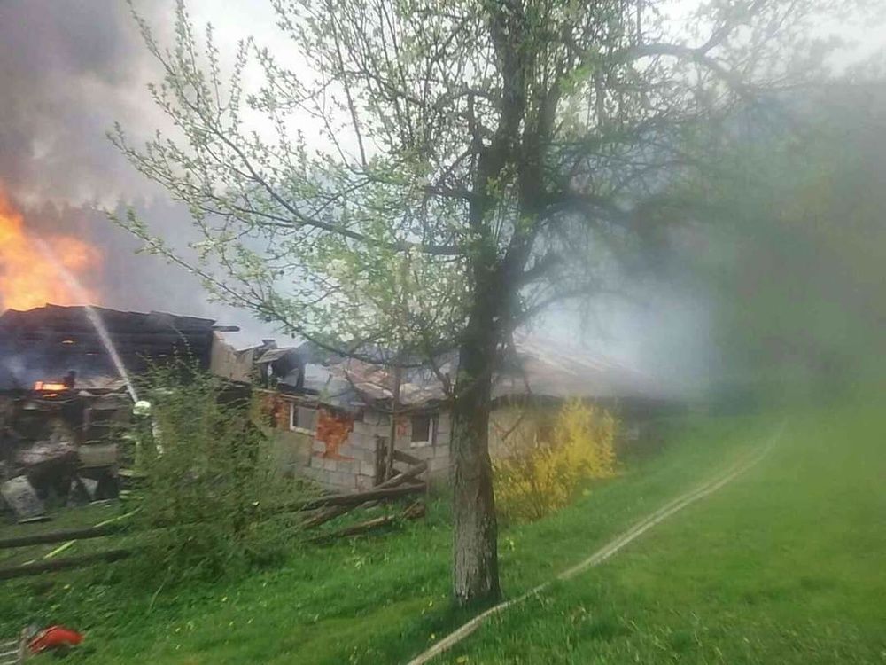 FOTO: Požiar drevenice v obci Korňa 16.5.2021, foto 3