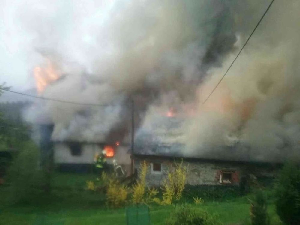 FOTO: Požiar drevenice v obci Korňa 16.5.2021, foto 4
