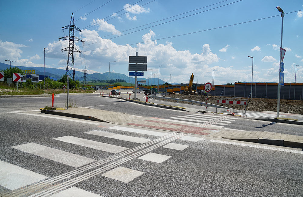 FOTO: Dokončenie rozšírenia jazdných pruhov a napojenia na privádzač na Solinkách, foto 1