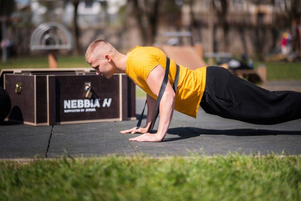 FOTO: Žilinská fitness značka darovala obyvateľom workout box s pomôckami na cvičenie , foto 4