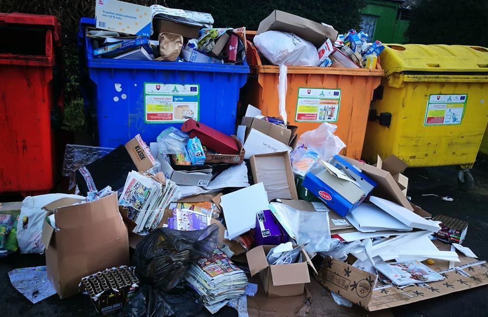 FOTO: Problémy s odvážaním separovaného odpadu v Žiline, foto 3
